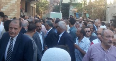 صور.. أهالى كفر دمنهور يشيعون جنازة النائب رفعت داغر بحضور محافظ الغربية ومدير الأمن 