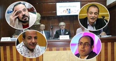 معركة قديمة جديدة.. أستاذ أدب يتهم النقاد: لا يفرقون بين نص العامية والفصحى.. حسين حمودة: الاهتمام بالشعر العامى ضئيل.. مسعود شومان: معندناش نقد.. يسرى حسان: محتاجين رؤى مختلفة.. ورضا عطية: فيه حاجة مشتركة