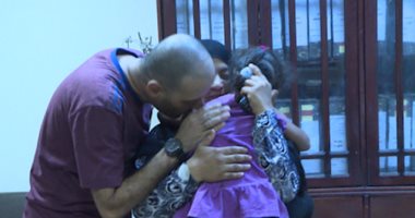 فيديو .. لحظة تحرير طفلة الحوامدية وتسليمها لأسرتها بعد ضبط المتهم