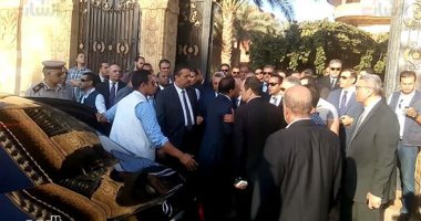 صور.. مغادرة رئيس مجلس النواب بعد تقديم واجب العزاء فى نائب زفتى