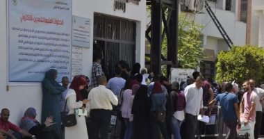 1100 طالب وطالبة فى اليوم الأول لتنسيق الدبلومات الفنية بجامعة قناة السويس