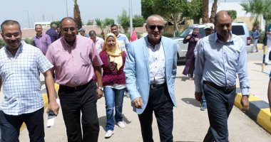 وفد من المجتمعات العمرانية يتفقد المشروعات الجديدة بمدينة طيبة بالأقصر