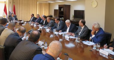 المالية: حزمة تشريعية لتوحيد وتبسيط الإجراءات الضريبية وقانون جديد للجمارك