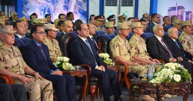 صور.. الرئيس السيسى يوجه بإزالة العوائق بمجرى النيل فى بنى سويف