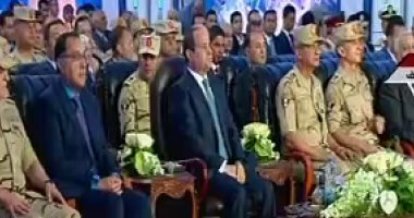 السيسى: خطة لتنفيذ 10 محاور بالصعيد بتكلفة 25 مليار جنيه