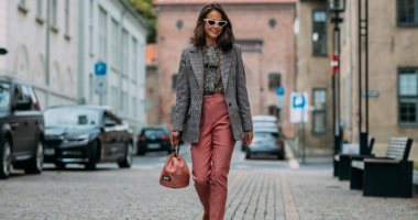 الحقائب الغريبة تسيطر على موضة الـstreet style بأسبوع الموضة فى أوسلو