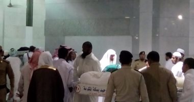 حجاجنا على عرفات قبل أداء الركن الأعظم غدا.. بث مباشر