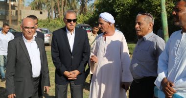 محافظ قنا يعاين موقع انشاء محطة مياه الشرب النقالي بقرية أبنود بتكلفة 15 مليون جنيها