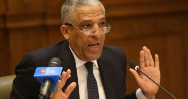 وكيل "محلية البرلمان" يطلب تنفيذ عقوبات على جرائم رش المياه بالشوارع