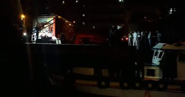 إخماد حريق فى لنش بحرى بالسويس