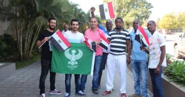 صور.. جمهور المصرى والمغرب يؤزر الفريق البورسعيدى قبل مواجهة دوسونجو