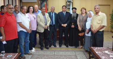فيديو وصور.. محافظ الغربية يستقبل وفد كنسى لتقديم التهنئة بعيد الأضحى المبارك