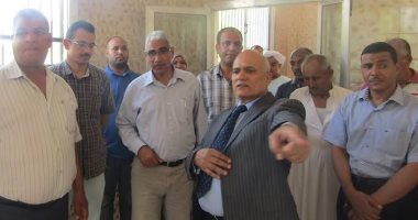 رئيس جامعة جنوب الوادى يفتتح مركزا لتربية ديدان الحرير بكلية الزراعة
