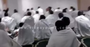 فيديو.. الحجاج فى التروية تمهيدا للتصعيد إلى عرفات 
