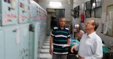 صور.. وكيل كهرباء الأقصر يتفقد المحطات استعداداً لعيد الأضحى المبارك