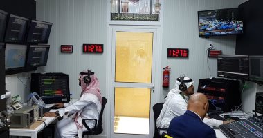 شاهد.. خلية نحل فى غرفة التحكم لبث خطبة عرفة