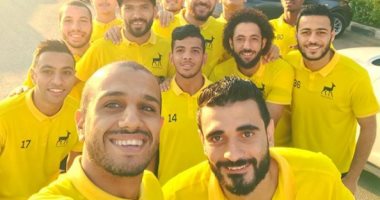 لاعبو دجلة يؤدون صلاة العيد بمعسكر الفريق قبل مواجهة الأهلى الليلة