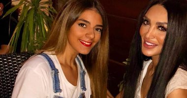 أدعم منة جبران يتصدر الترند دعما لفتاة التجمع.. سالى عبد السلام: أنت على حق