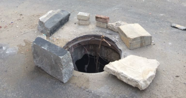 النيابة تطلب صحيفة سوابق مراقب شبكات الصرف الصحى فى مصرع "طفل الطالبية"