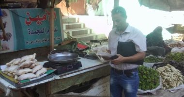 تحرير 10 محاضر وإعدام أغذية فاسدة ببنى سويف
