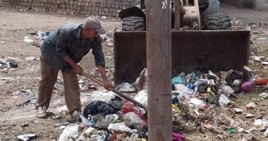 صور.. رفع 30 طن قمامة فى ثالث أيام عيد الأضحى ببنها