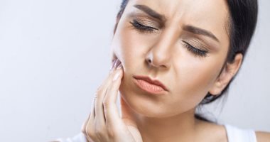 خالع ضرس العقل .. 7 نصائح للوقاية من التورم والشعور بالألم 