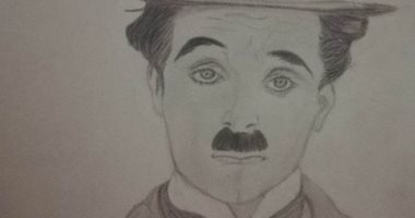 أسماء بنت مرسى مطروح تحلم بالوصول للعاصمة بفرشة رسم