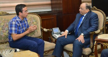وزير التنمية المحلية يستقبل الحاصل على المركز الأول فى مسابقة العلوم الآسيوية