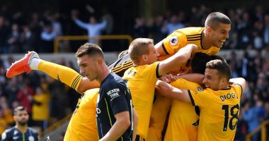 ولفرهامبتون ضد ليفربول.. الريدز يتأخر 2-1 فى أقل من 4 دقائق 