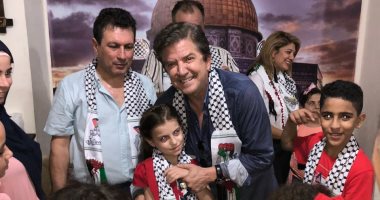 صور.. وليد توفيق يزور أهالى مخيم شاتيلا الفلسطينى لتهنئتهم بعيد الأضحى
