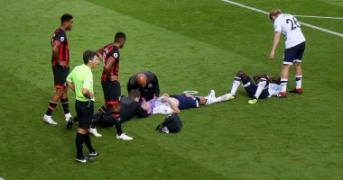 إيفرتون يعلن إصابة كين بكسر فى الجمجمة بعد تصادم مع زميله.. فيديو