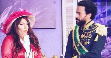 صور.. سامح حسين كامل العدد بمسرحية "عربى منظرة" بالإسكندرية