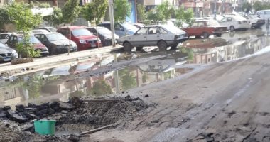 استجابة لصحافة المواطن.. الجيزة لمياه الشرب تصلح كسر ماسورة فى فيصل