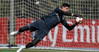 كورتوا يواصل الجلوس على دكة ريال مدريد أمام جيرونا فى الدوري الإسباني 