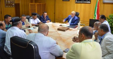 محافظ الإسماعيلية: افتتاح مشروعات تطوير الطرق والمحاور المرورية الجديدة الأيام القادمة