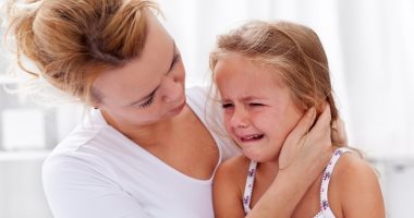 هل سماع أخبار قتل الآباء للأبناء يسبب الخوف للطفل؟