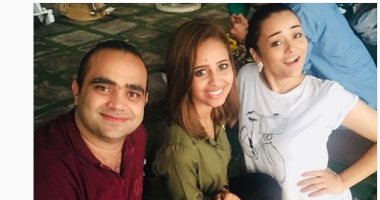 هنخش سيما امتى.. راندا البحيرى تبعث رسالة لـ"رنا سماحة" وصديق مشترك
