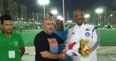 المصرى يستقبل بعثة الهلال السوداني بالورود