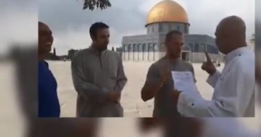 شاهد.. سائح إيطالى يعلن إسلامه فى ساحة المسجد الأقصى