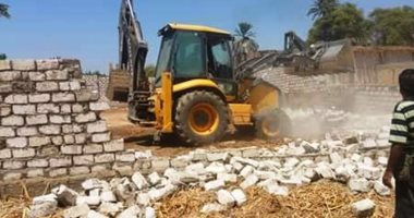 إزالة 15 حالة تعدى على النيل وأملاك الدولة بسوهاج