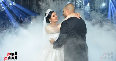 صور.. تامر حسنى ومحمد فؤاد وساموزين يحيون حفل زفاف الفنانة شيرين يحيى