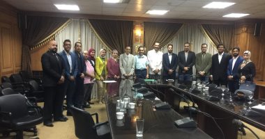 نائب رئيس جامعة قناة السويس يجتمع بمؤسسة بكرة لينا بالاسماعيلية