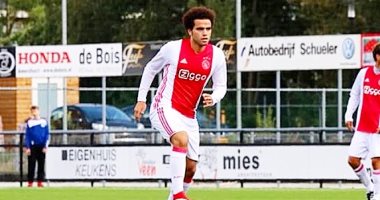 صور.. لاعب الزمالك والإسماعيلى السابق يقضى فترة معايشة بأياكس الهولندى
