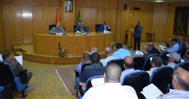 استقبال 13468 طلبًا لتقنين أكثر من 800 ألف فدان زراعى بالمنيا