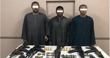 ضبط 6 قطع سلاح نارى وتنفيذ 240 حكما قضائيا وإزالة 27 حالة تعدى بحملات بأسيوط