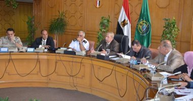 محافظ الإسماعيلية: إنهاء توصيل الانترنت للمدارس استعدادًا لبدء الدراسة