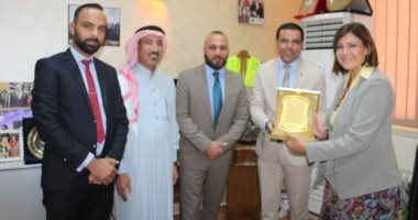 وفد عراقى يزور آداب عين شمس لبحث تفعيل دور الشباب والتبادل العلمى