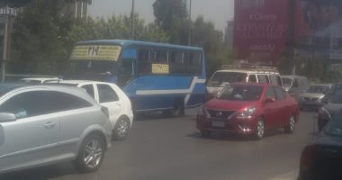 زحام مرورى أعلى كوبرى 15 مايو اتجاه الجيزة بسبب أتوبيس معطل 