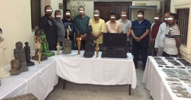 الداخلية تضبط تشكيلا عصابيا تخصص للنصب على المواطنين بزعم حيازتهم قطع أثرية
