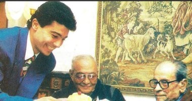 كيف احتفل خالد النبوى بمرور 12 عاما على رحيل نجيب محفوظ ؟